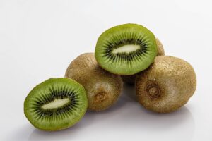 秋限定の高級フルーツ、宝石箱にキウイ入りの魅力とは？