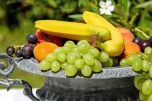 秋限定の高級フルーツ宝石箱が老舗果物店で人気の理由は？